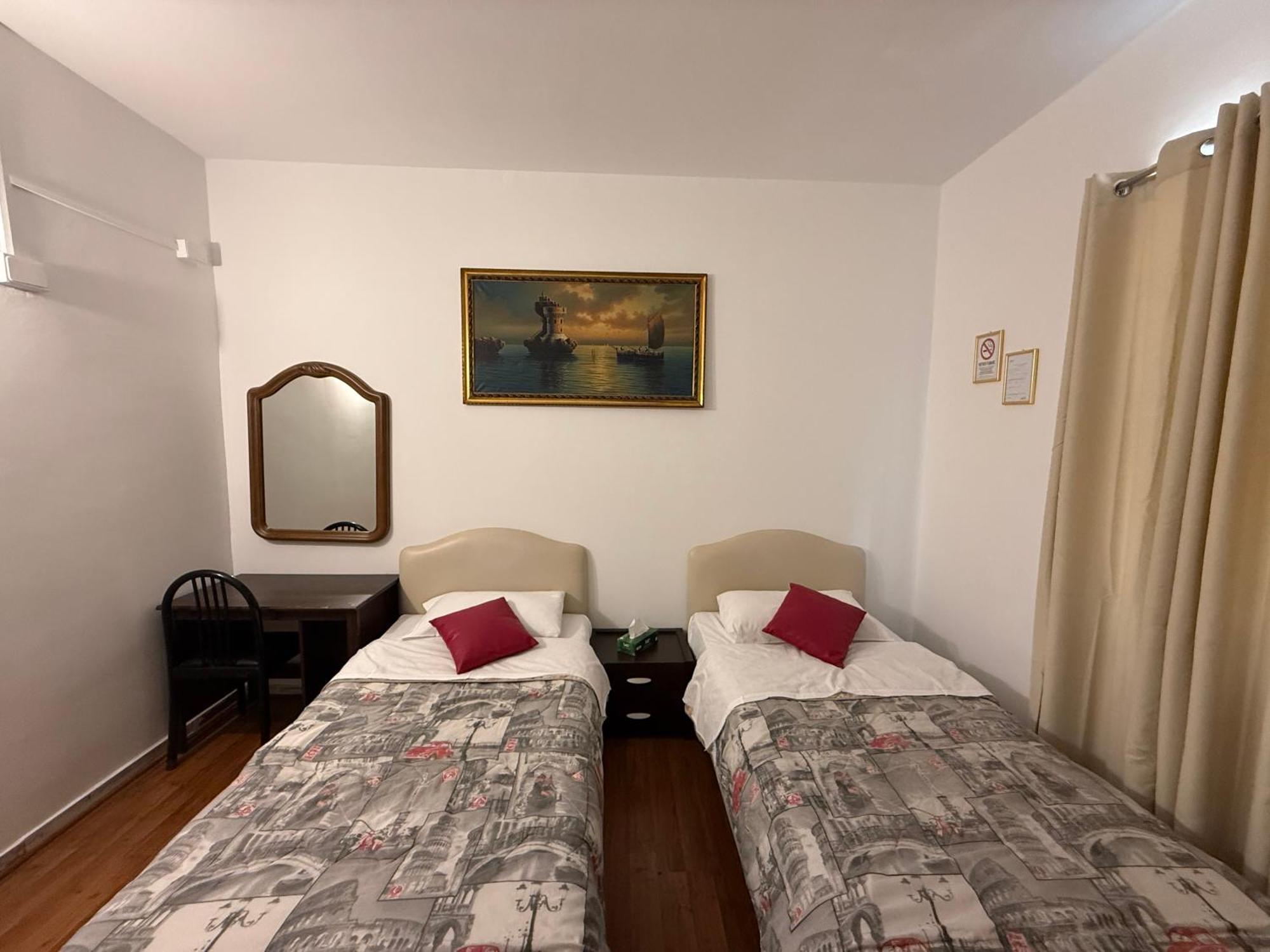 Two Ducks Hostel Rome Buitenkant foto